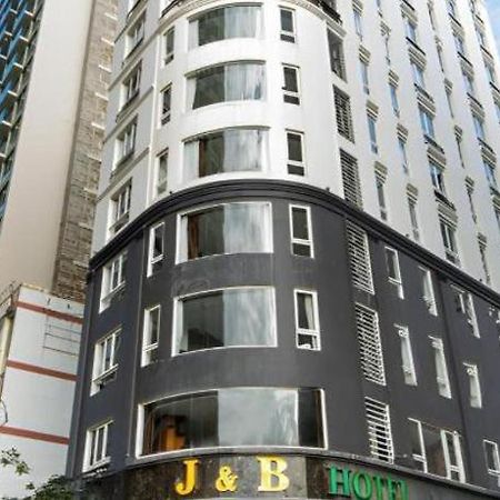 J&B Hotel & Apartment Дананг Экстерьер фото
