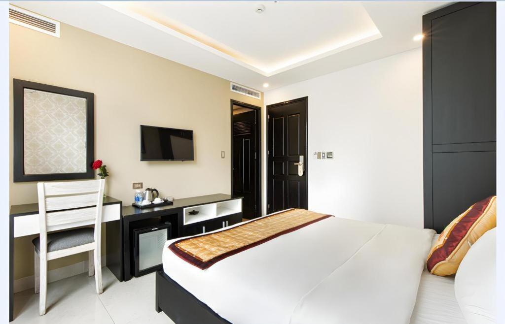 J&B Hotel & Apartment Дананг Экстерьер фото